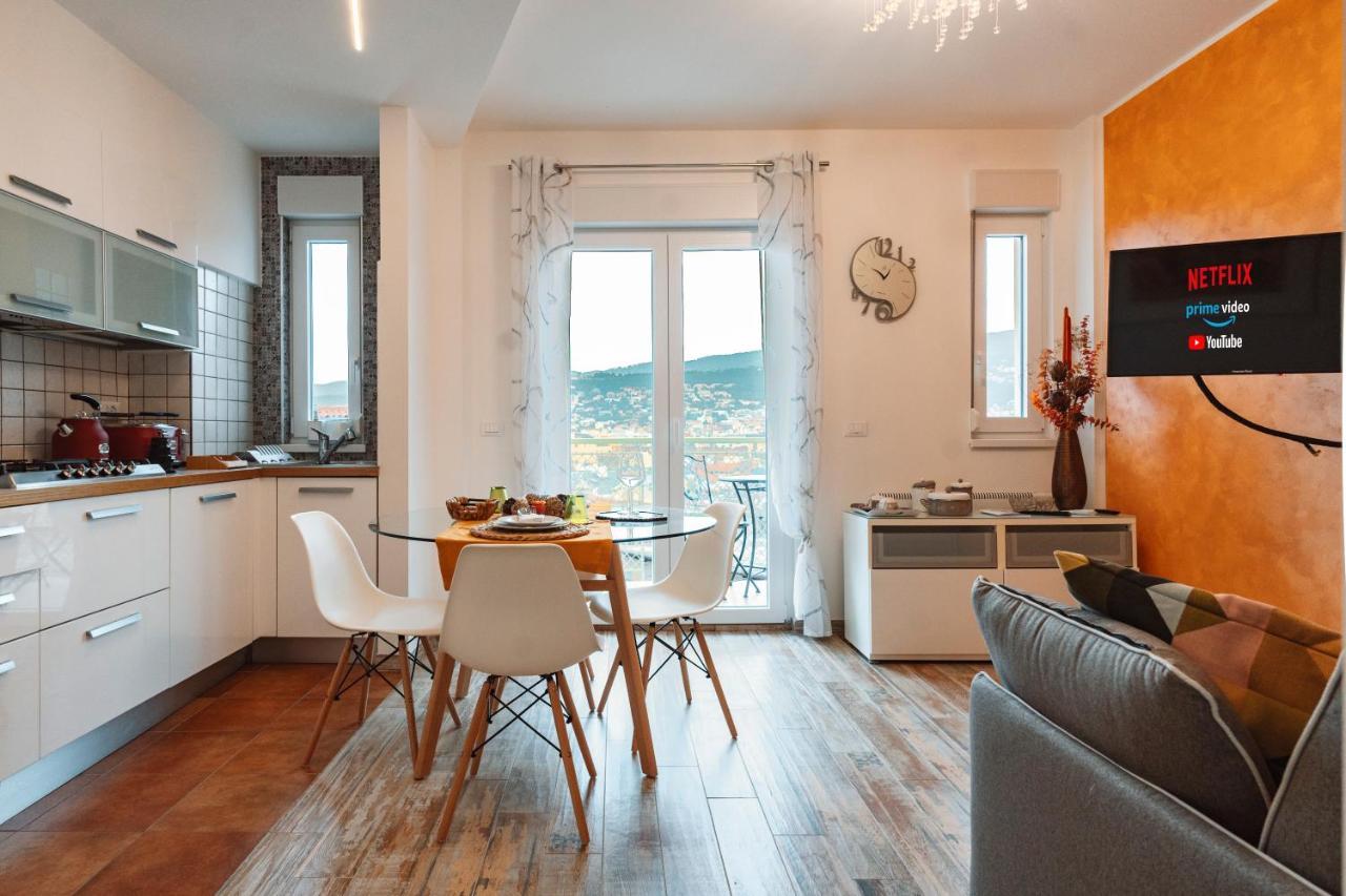 Апартаменты San Giusto Elegante Bilocale Con Balcone E Vista Триест Экстерьер фото